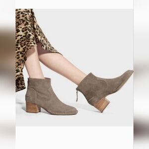 UGG Boots Size: 8 Bandara Bootie Brown SuedeAnkle Top Casual Block 1095053